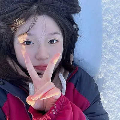 野犬撕碎了那女孩的白婚纱